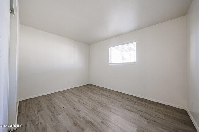 Building Photo - 2226 W Heatherbrae Dr