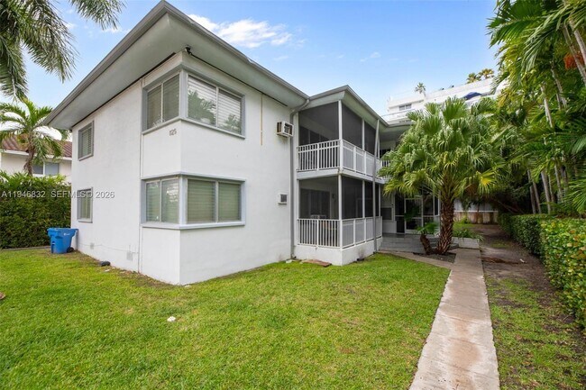 Building Photo - 1125 99th St