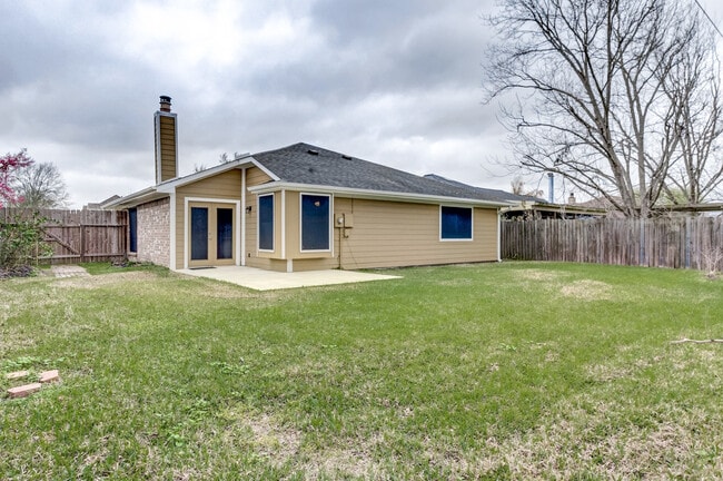 Building Photo - Charming 2 Bedroom Home in La Porte, TX