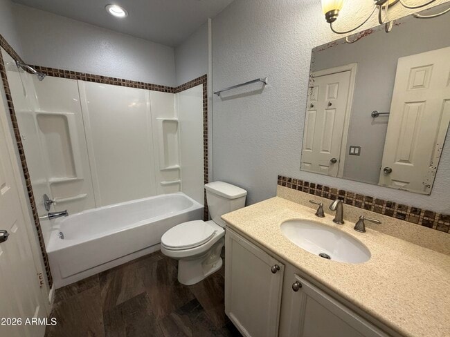 Building Photo - 2333 E Southern Ave