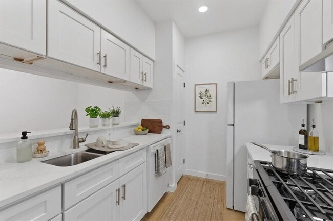 Building Photo - 11306 Nicole Cove