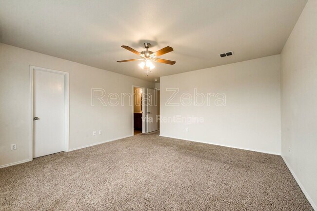 Building Photo - 1309 Hazelnut Dr