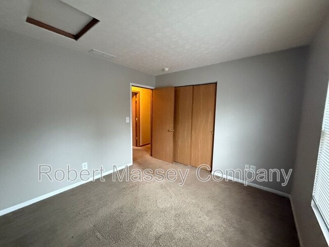 Building Photo - 7127 Black Mountain Dr