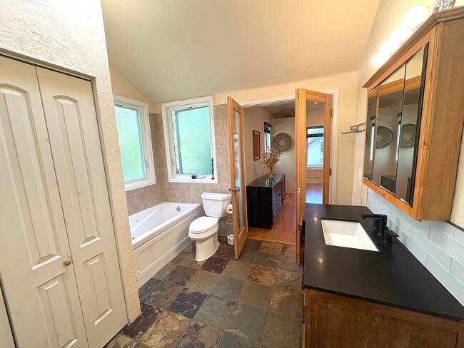 Building Photo - 3 Bed 3 Bath Home in Boulders Newlands Nei...