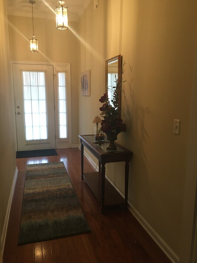 front entry - 1243 Carriage Dr