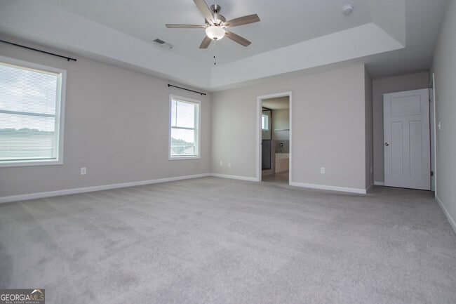 Building Photo - 132 Springwood Dr