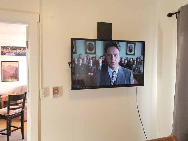 Building Photo - 211-212 W 13th St