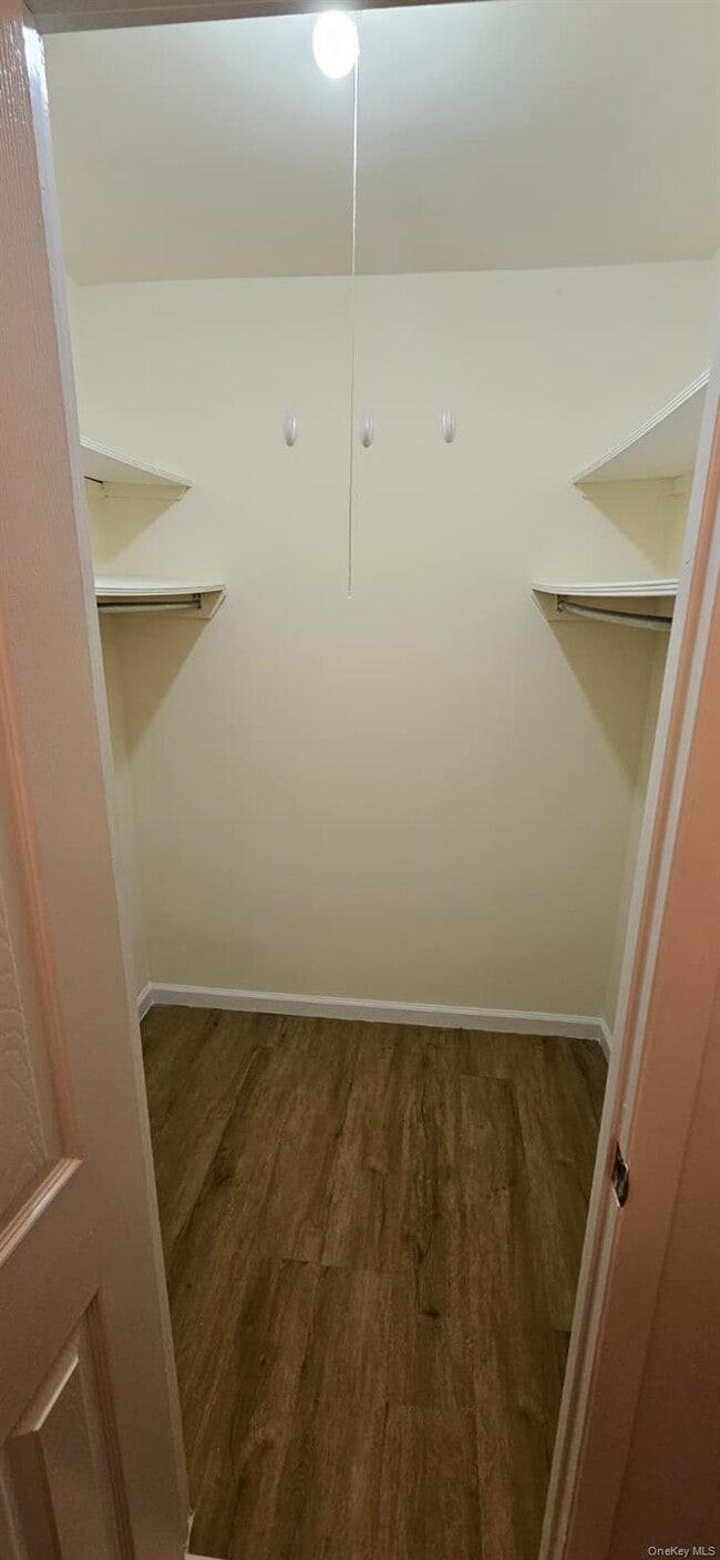 Building Photo - 492 N Broadway