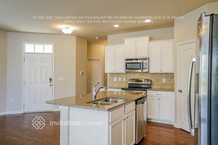 Building Photo - 7808 Weathered Oak Way