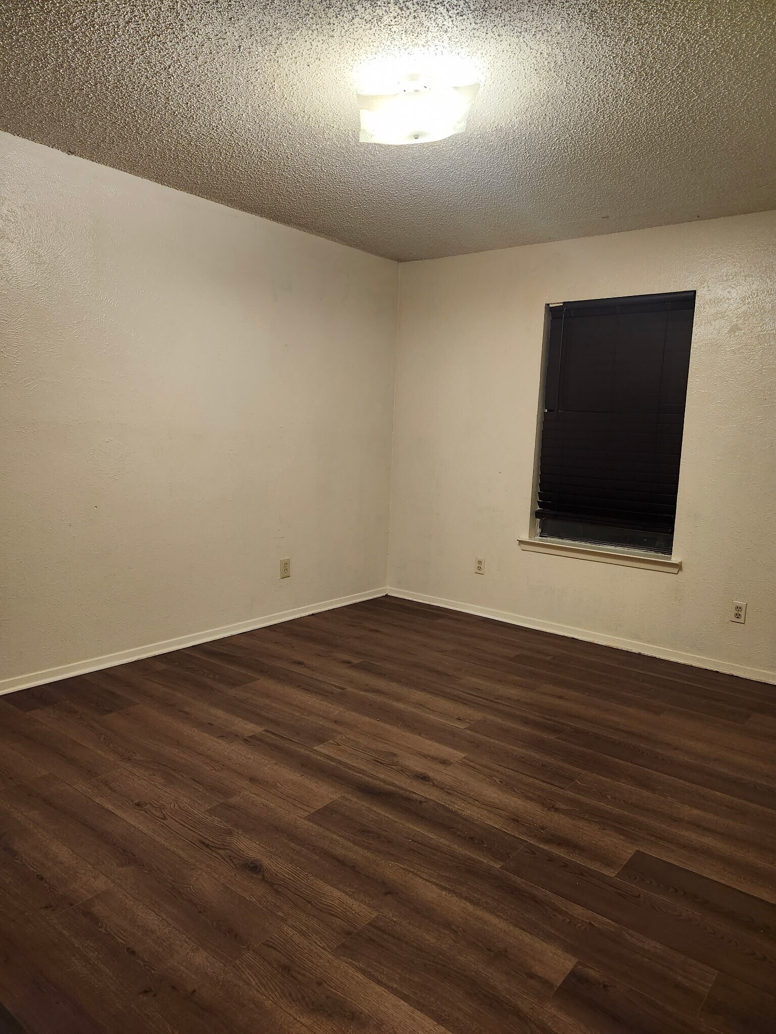 Building Photo - 2507 Stella St