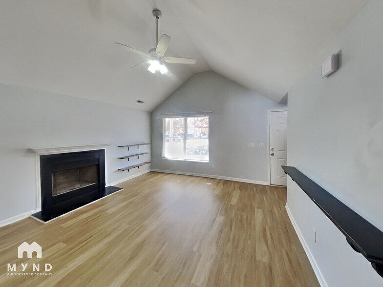 Building Photo - 3400 Fatima Ct