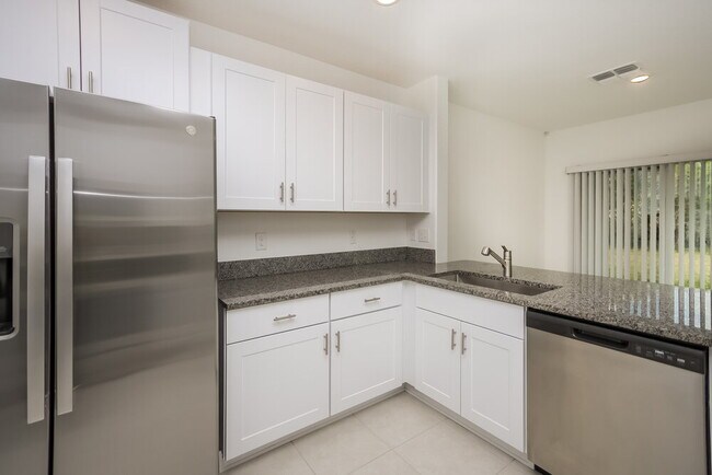 Building Photo - 7320 Spring Snowflake Ave