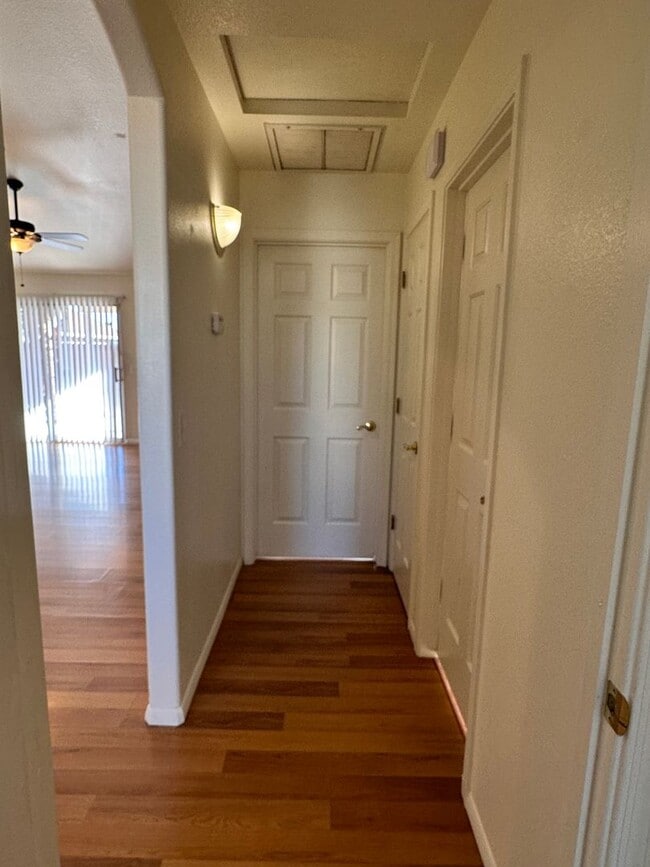 Building Photo - Great 3 Bedroom, 2 Bath Home Centrally located in Kingman!