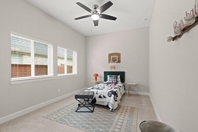 Building Photo - 6919 Myrtle Dr