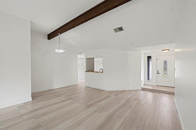 Building Photo - 322 Muirwood Ln