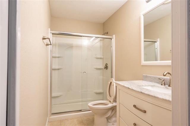 Building Photo - 1609 Clearwater Dr