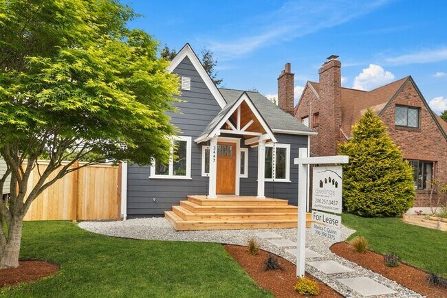 Building Photo - Gorgeous Remodeled West Seattle Craftsman w/ Air Conditioning