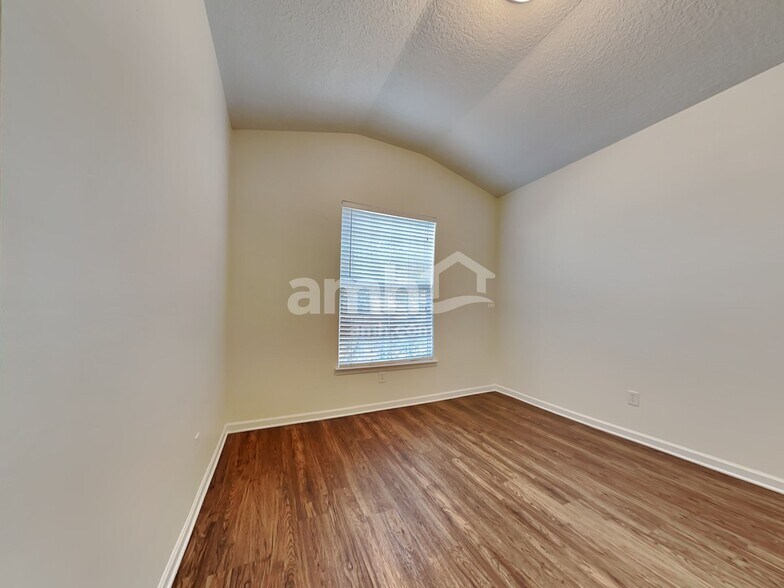 Building Photo - 4622 Glendas Meadow Dr