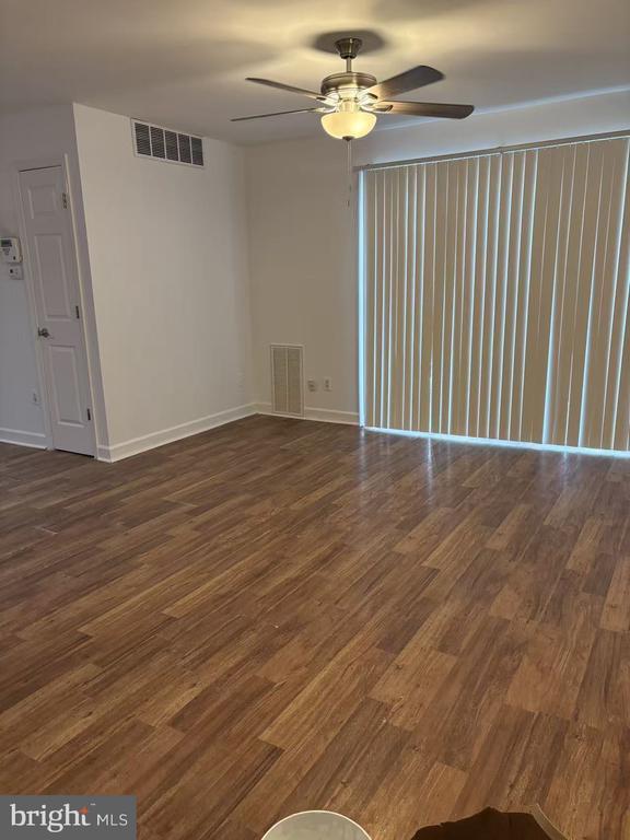 Building Photo - 1001 Marcy Ave