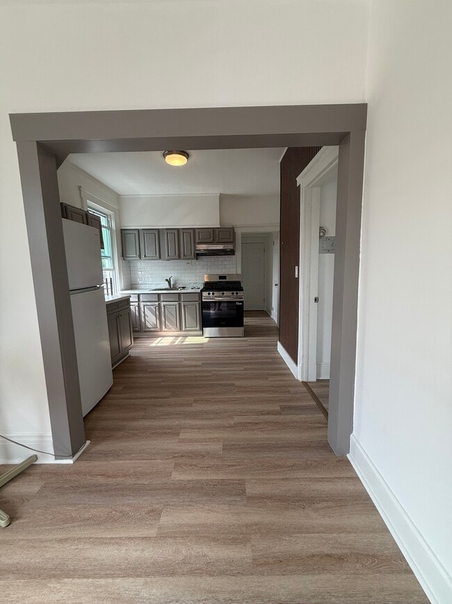 Building Photo - 342 E Westfield Ave