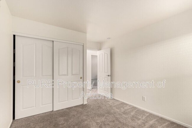 Building Photo - 12406 W Roanoke Ave