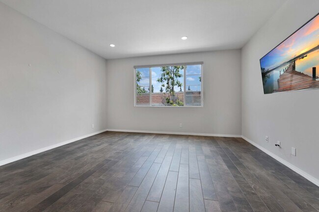 Building Photo - 2434s Tapestry Wy