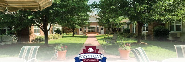Courtyard - Keystone Gardens Retirement Living