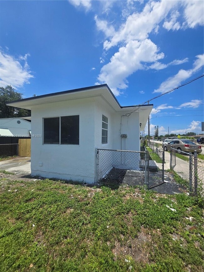 Building Photo - 8200 NW 23rd Ave