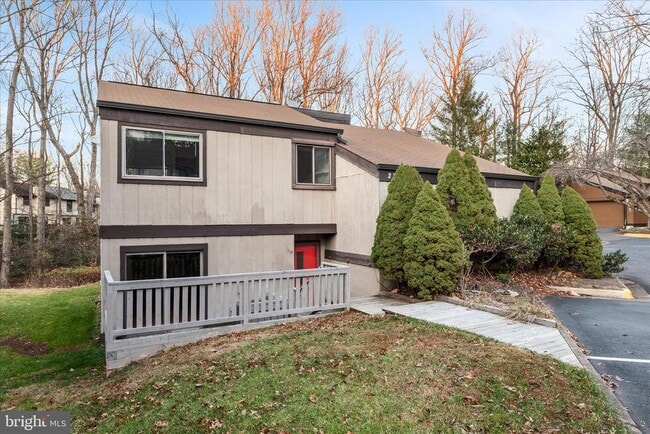 Primary Photo - 2337 Glade Bank Way