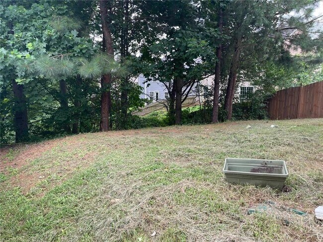 Building Photo - 2430 Mayfair Dr