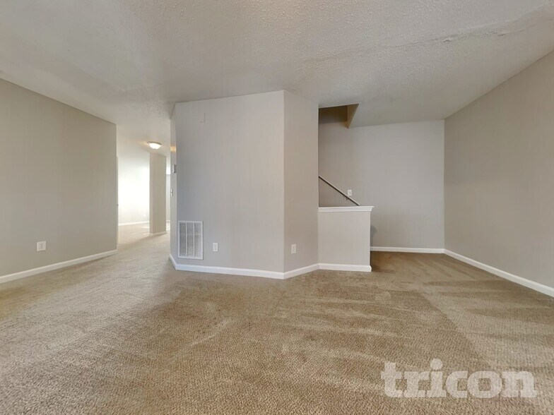 Building Photo - 6260 Phillips Lake Way