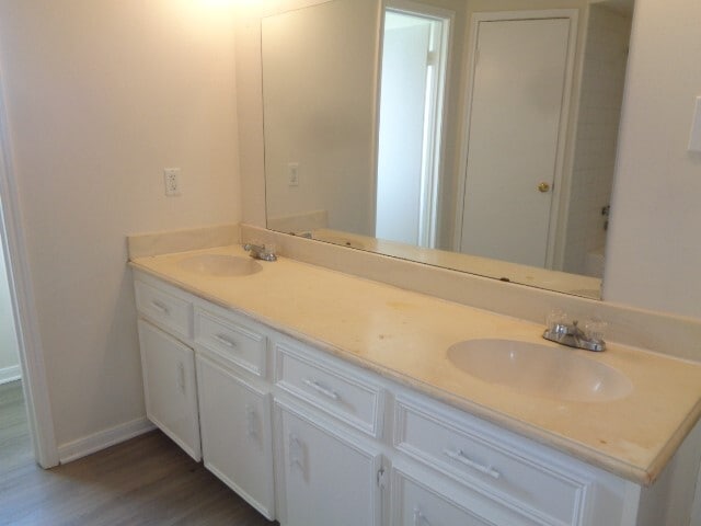 Building Photo - 2502 Creekway Cir