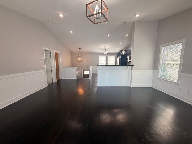 Building Photo - 1627 Hamlet Dr