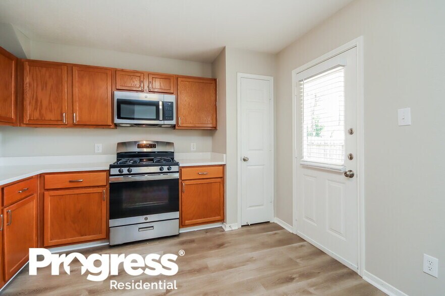 Building Photo - 3121 Centennial Village Dr