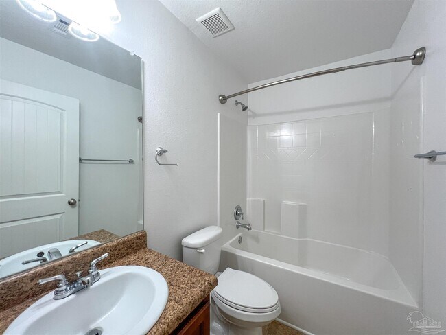 Building Photo - 202 Creekview Dr