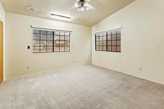 Building Photo - 1226 E Northshore Dr