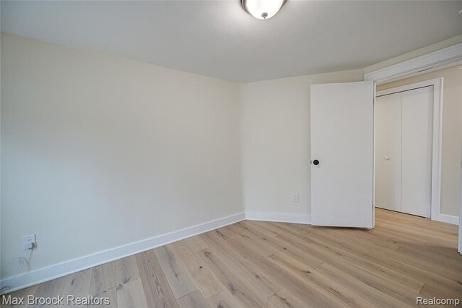 Building Photo - 409 Baldwin Ave