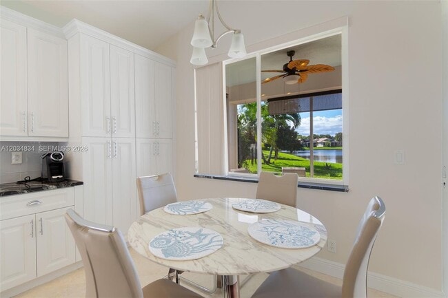 Building Photo - 2675 Clipper Cir