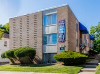 Building Photo - 425 Hill-425-301