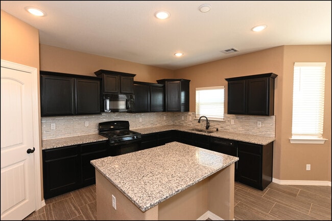 Building Photo - 4628 Marisabel Azcarate St