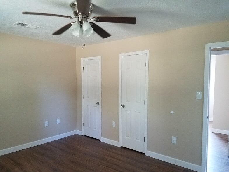 Master Bedroom - 157 Davis Ln