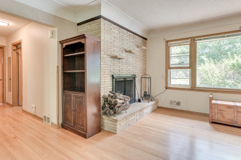 Building Photo - 4318 Benjamin St NE