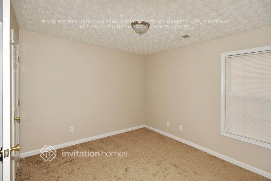 Building Photo - 410 Windsor Brook Ln SE