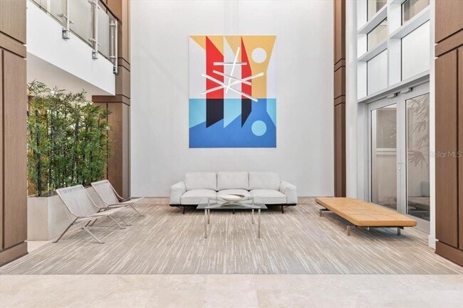 Building Photo - 400 4th Ave S