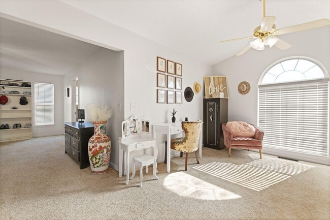 Building Photo - 76 Waterford Way