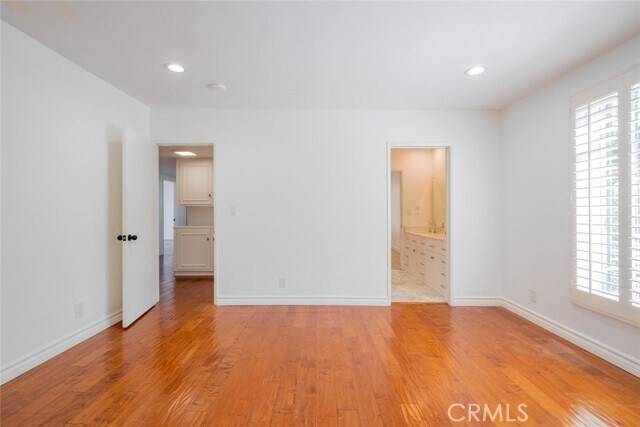 Building Photo - 4321 Clear Valley Dr