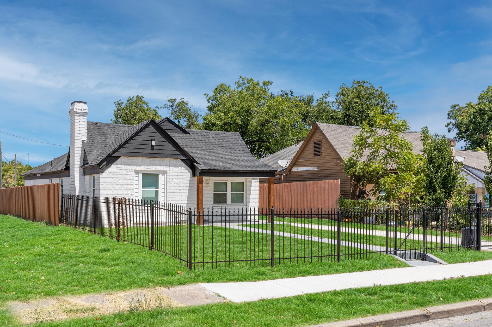 Building Photo - 235 W Woodin Blvd