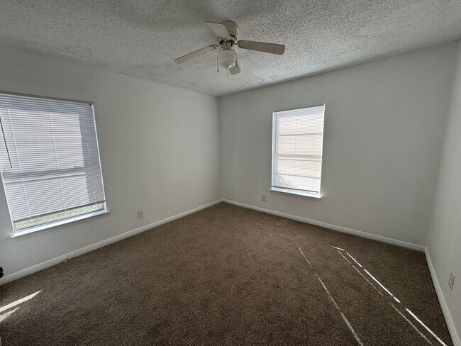 Building Photo - 2-Bedroom Duplex for Rent in Killeen - *Save $125/Month!*