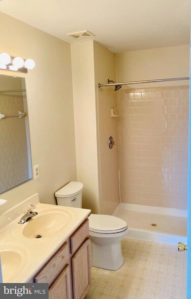 Building Photo - 8825 Goose Landing Cir