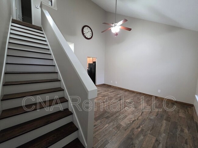 Building Photo - 140 Oakmont Dr